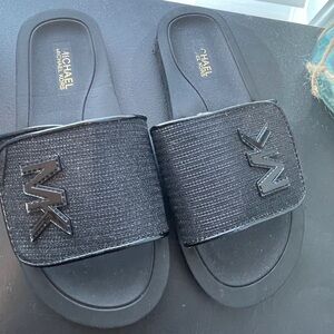 Girls Youth Michael Kors Black Slide Sandals Size 2